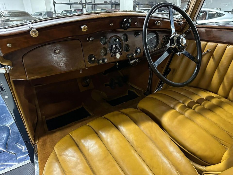 1938 Bentley 4.25 Liter Park Ward Sports Saloon