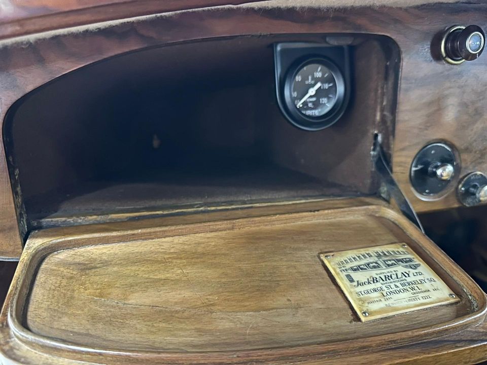 1938 Bentley 4.25 Liter Park Ward Sports Saloon