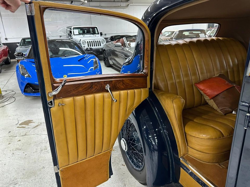 1938 Bentley 4.25 Liter Park Ward Sports Saloon