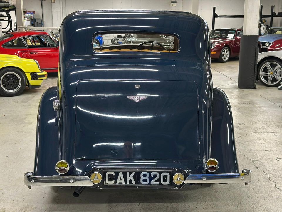1938 Bentley 4.25 Liter Park Ward Sports Saloon