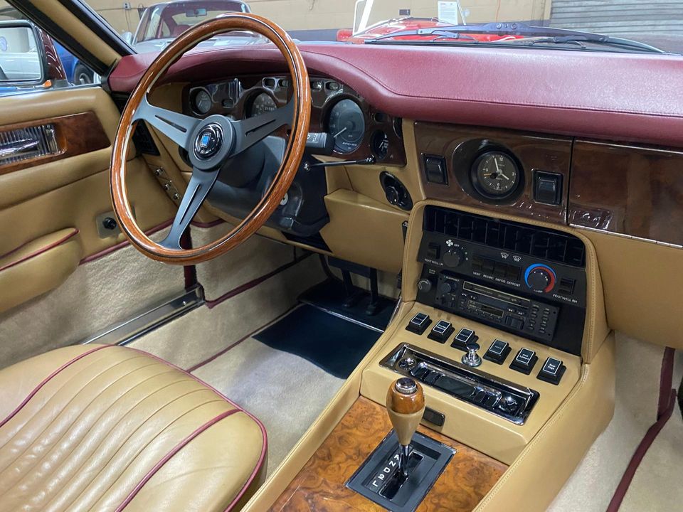 1985 Aston Martin V8 Volante