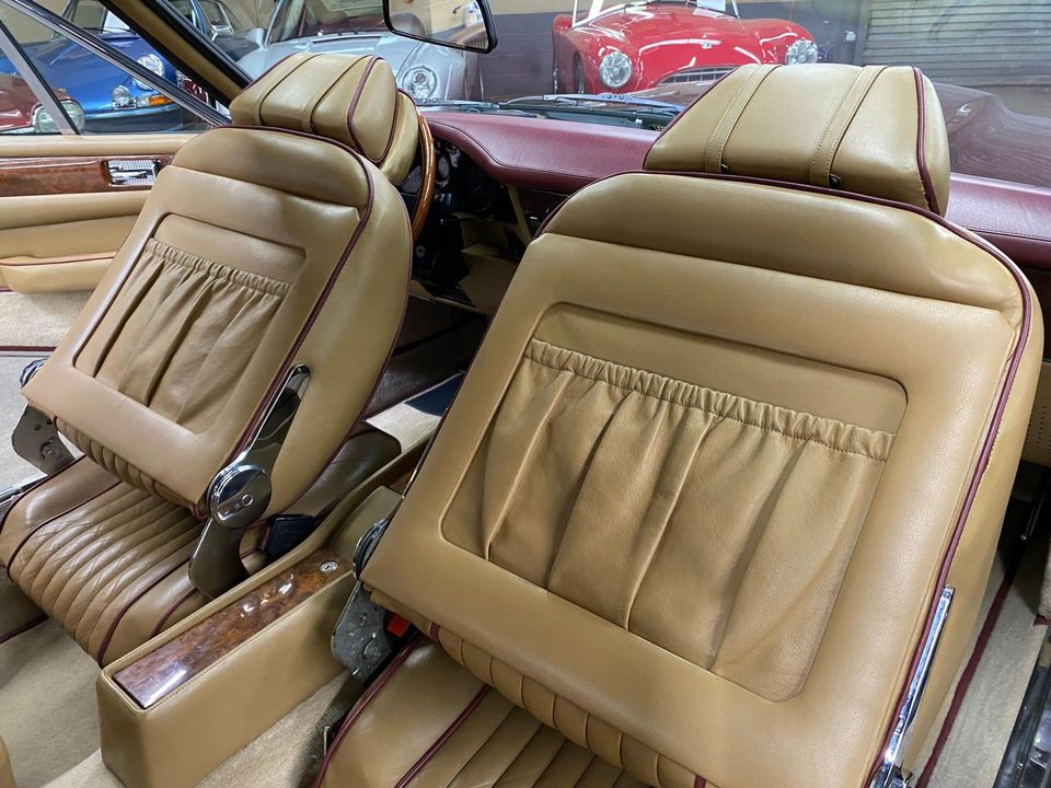 1985 Aston Martin V8 Volante