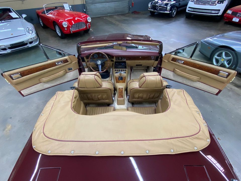 1985 Aston Martin V8 Volante
