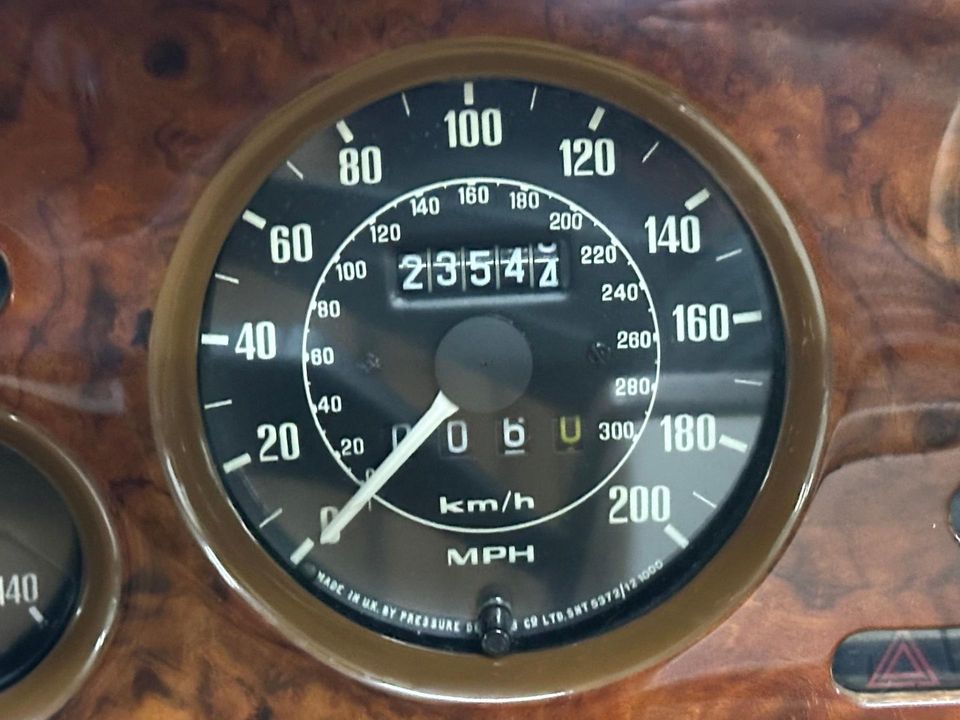 1989 Aston Martin V8 Volante