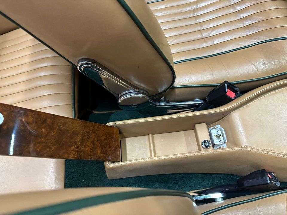 1989 Aston Martin V8 Volante