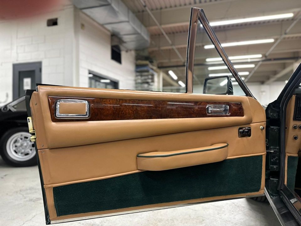 1989 Aston Martin V8 Volante
