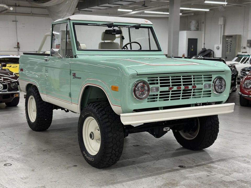 1969 Ford Bronco by Velocity