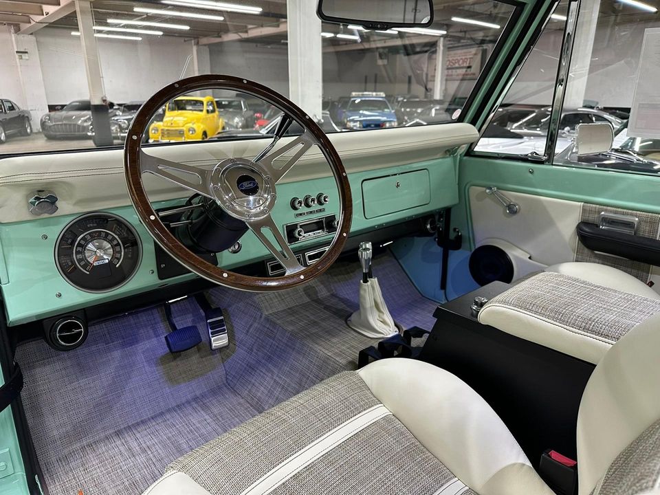 1969 Ford Bronco by Velocity