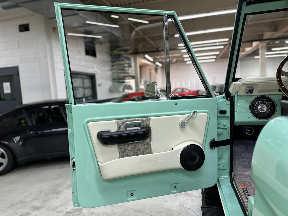 1969 Ford Bronco by Velocity