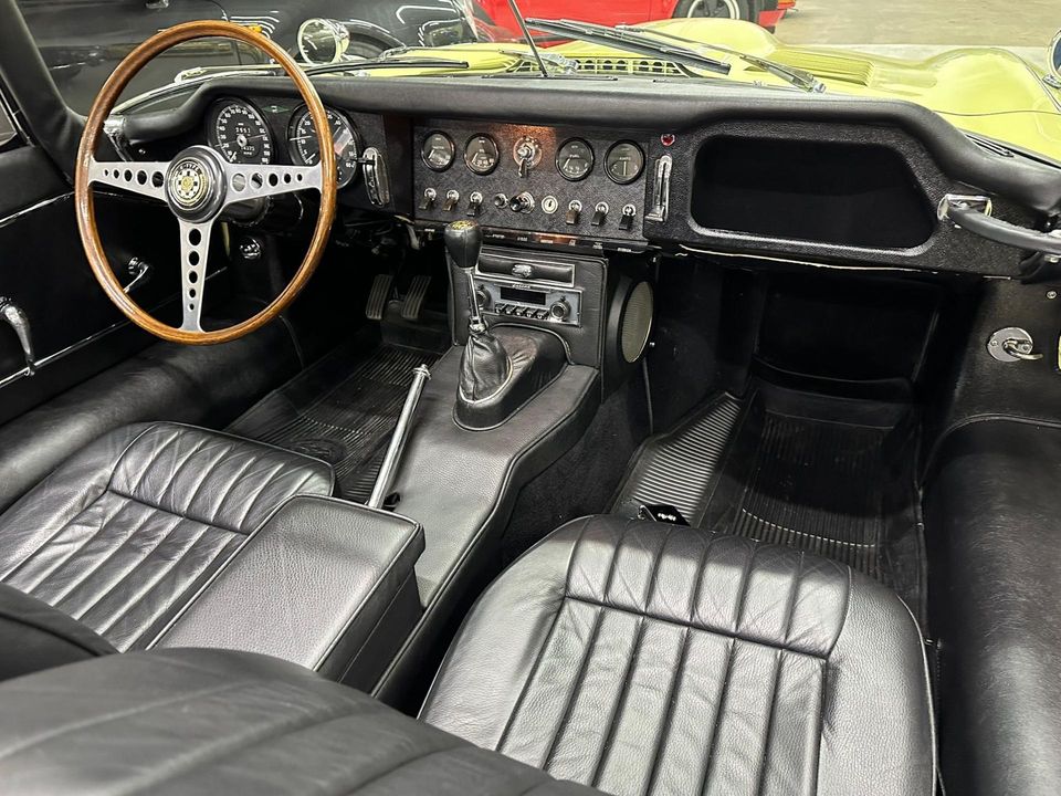 1965 Jaguar E-Type 4.2 Liter series 1 Roadster