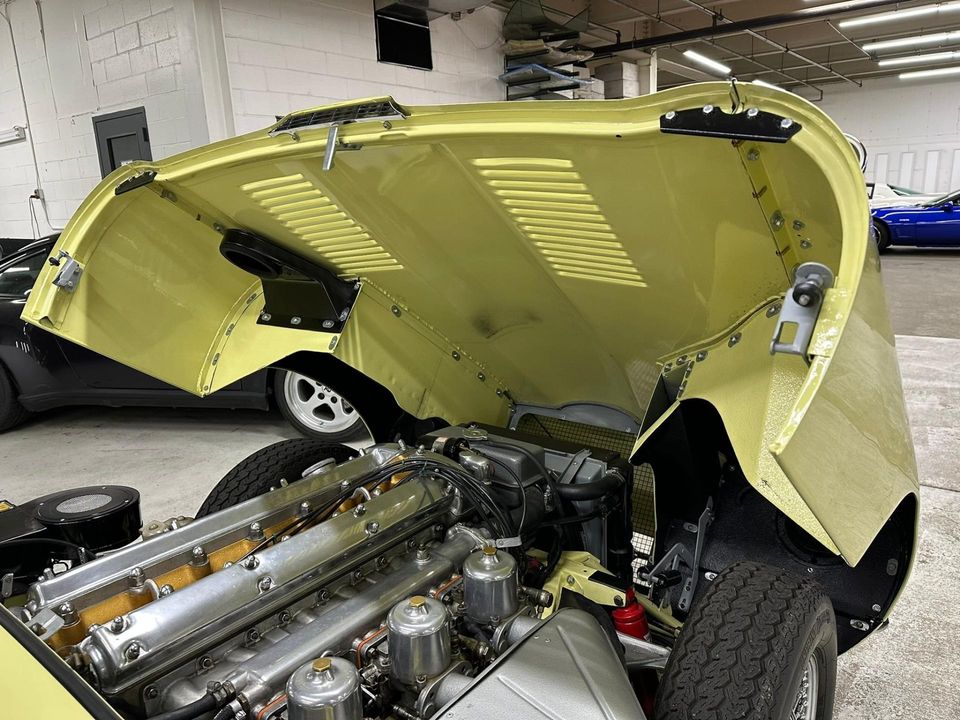1965 Jaguar E-Type 4.2 Liter series 1 Roadster