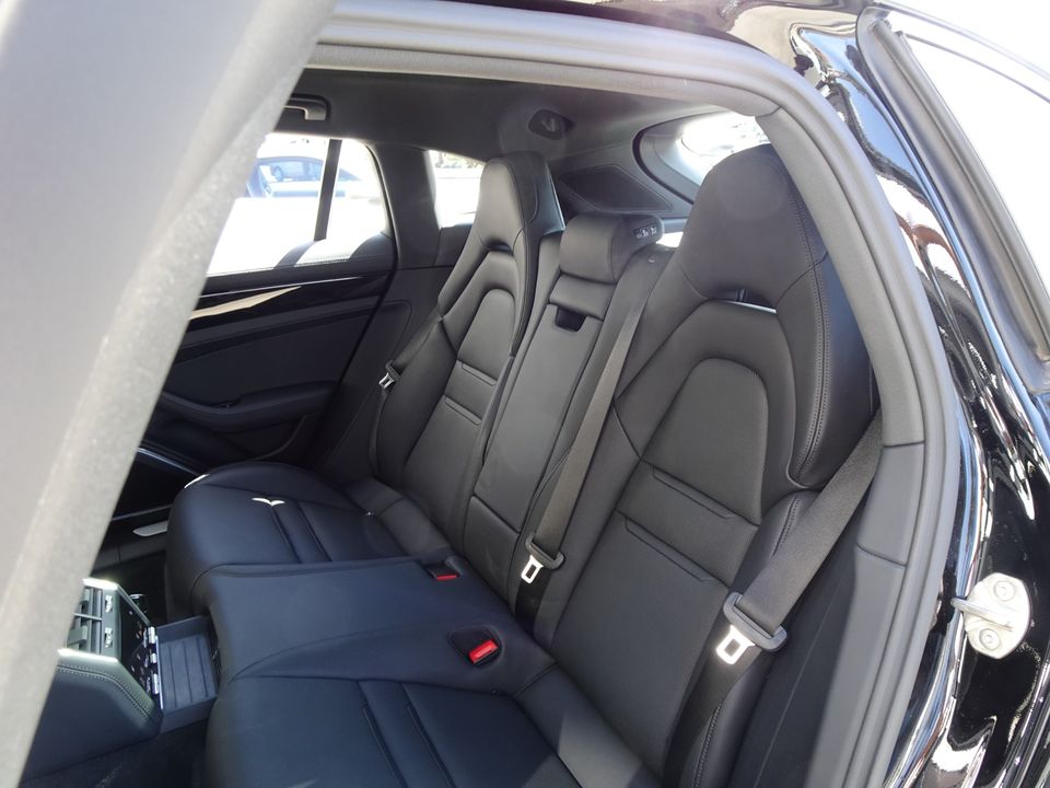 2023 Porsche Panamera
