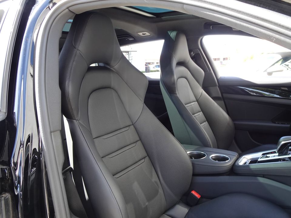 2023 Porsche Panamera