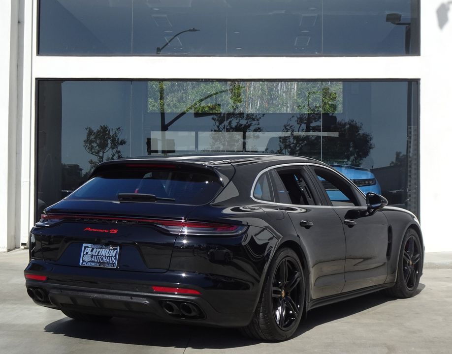 2023 Porsche Panamera