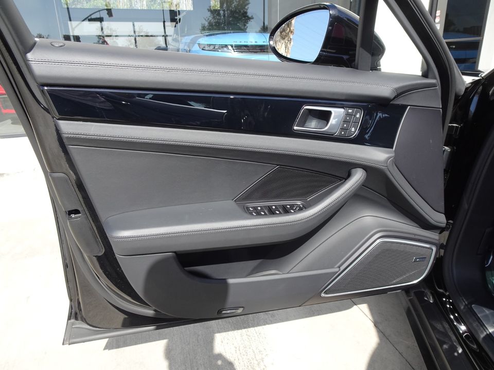 2023 Porsche Panamera