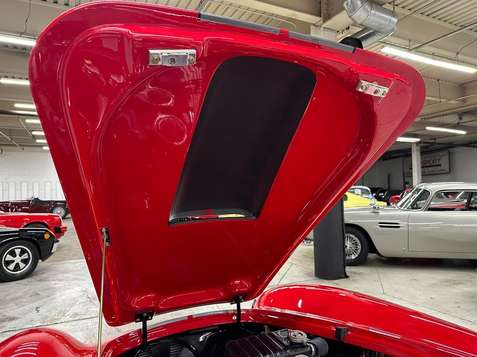 1967 AC SHELBY COBRA 427 SC BY SUPERFORMANCE