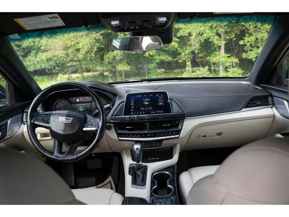 2024 Cadillac CT4