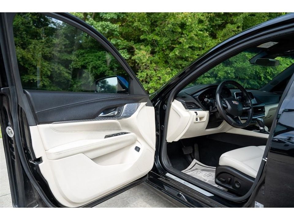 2024 Cadillac CT4