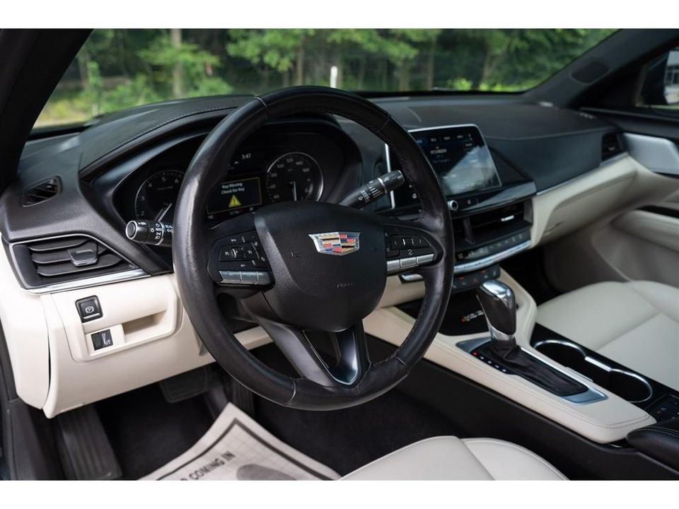 2024 Cadillac CT4