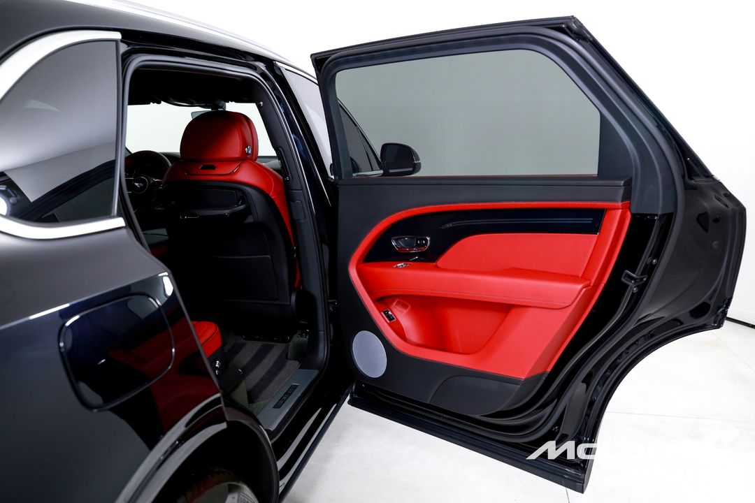 2023 Bentley Bentayga EWB