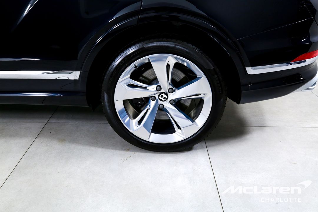 2023 Bentley Bentayga EWB