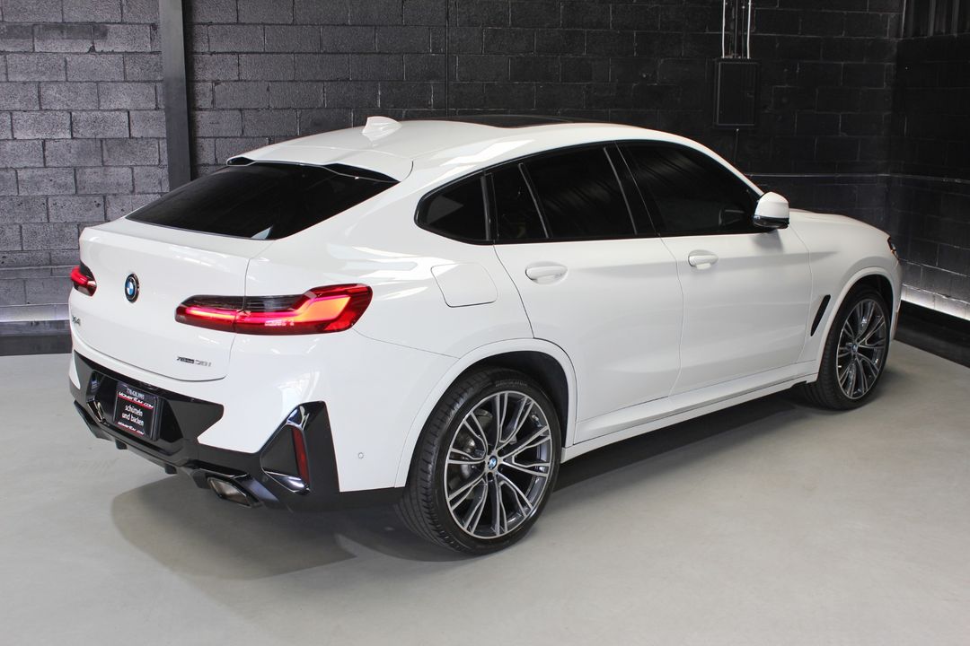2023 BMW X4