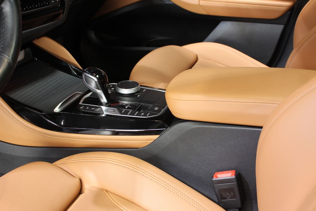 2023 BMW X4