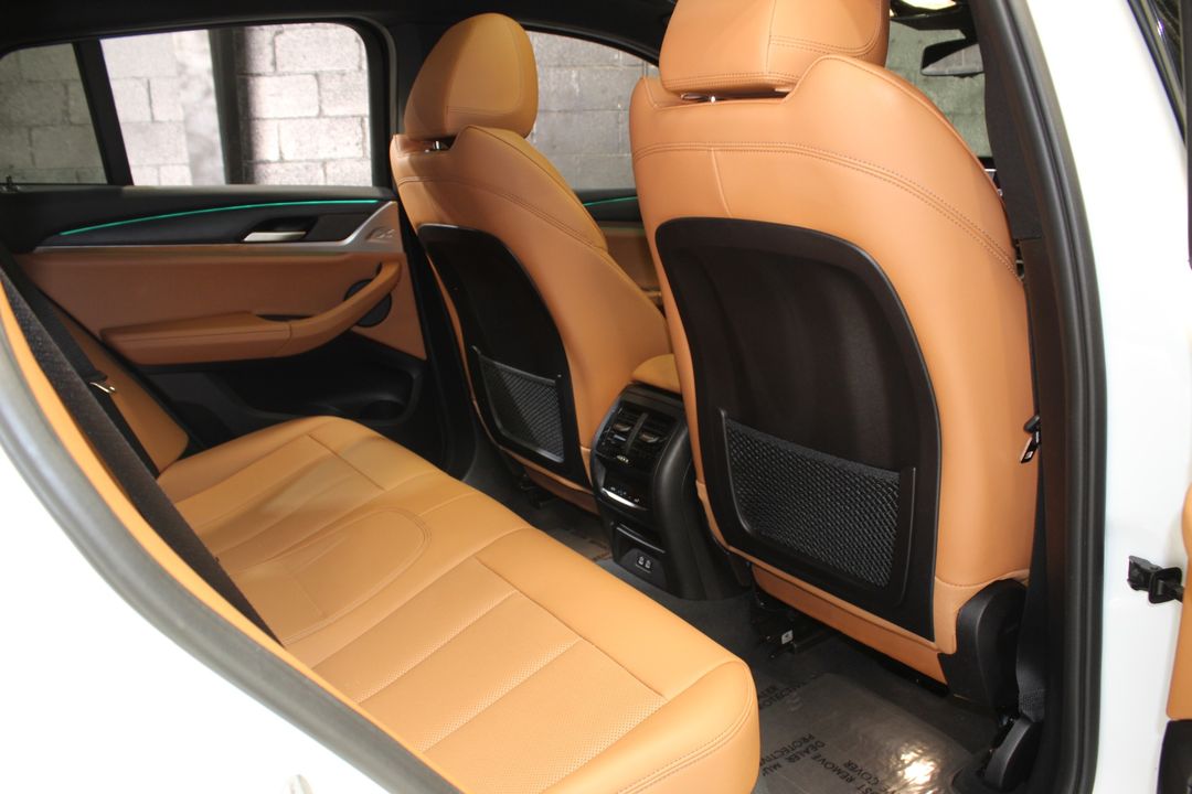 2023 BMW X4