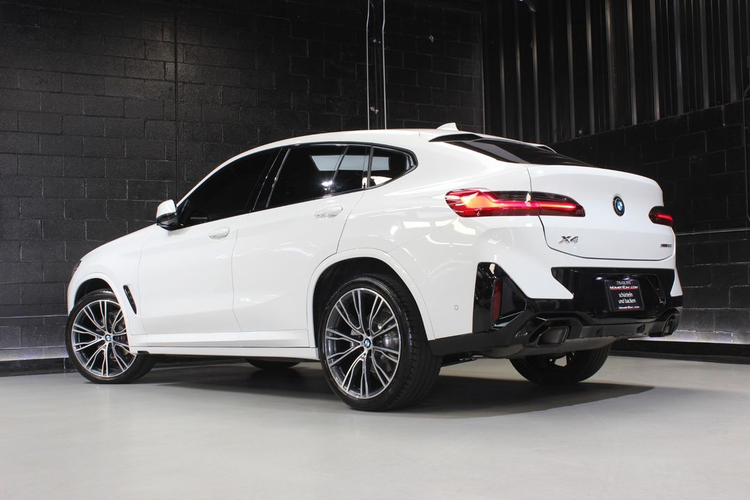 2023 BMW X4