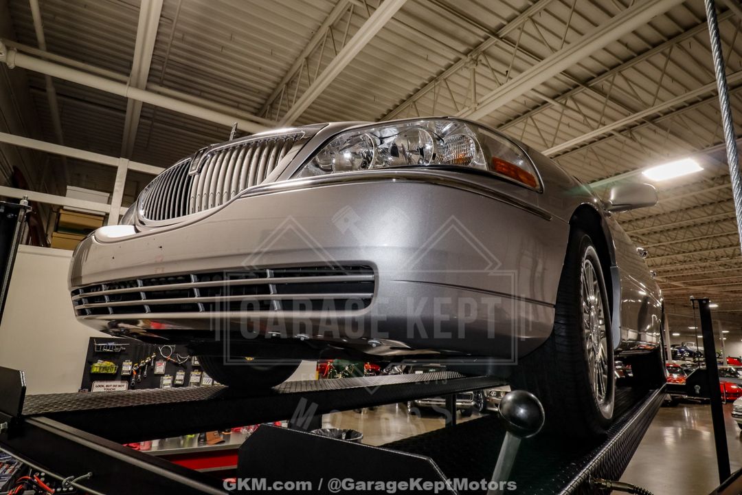2010 Lincoln Town Car