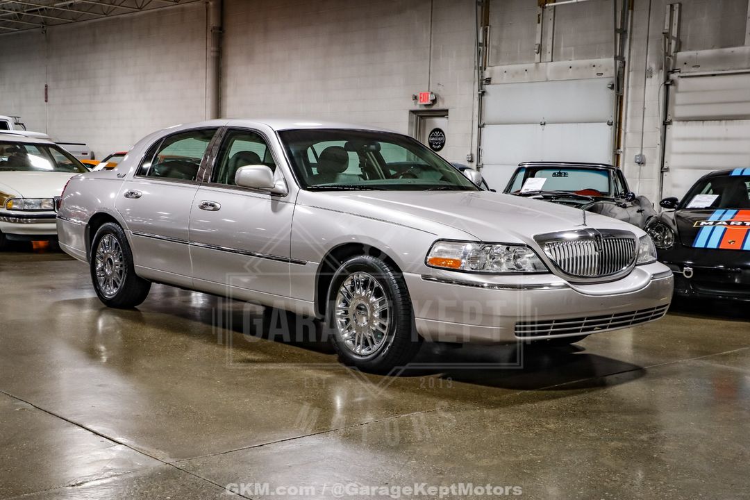 2010 Lincoln Town Car
