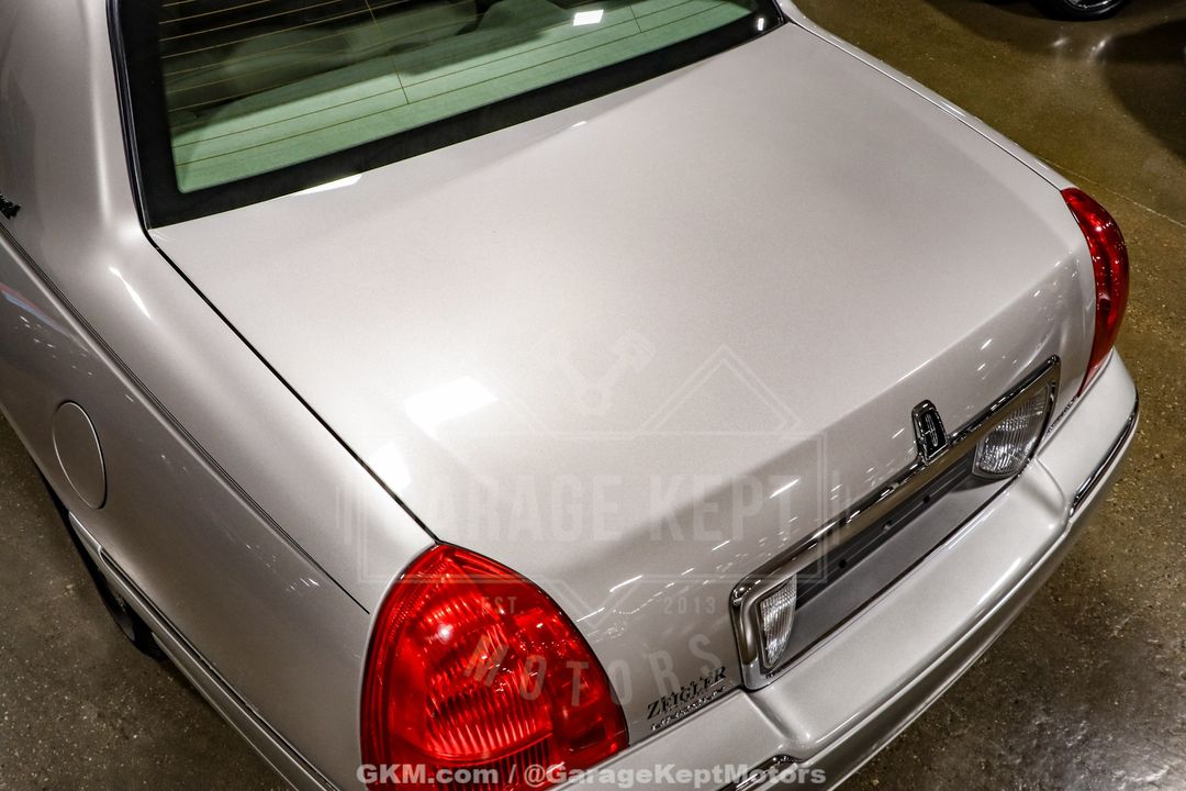 2010 Lincoln Town Car