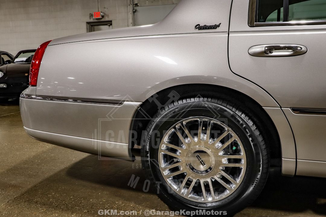 2010 Lincoln Town Car