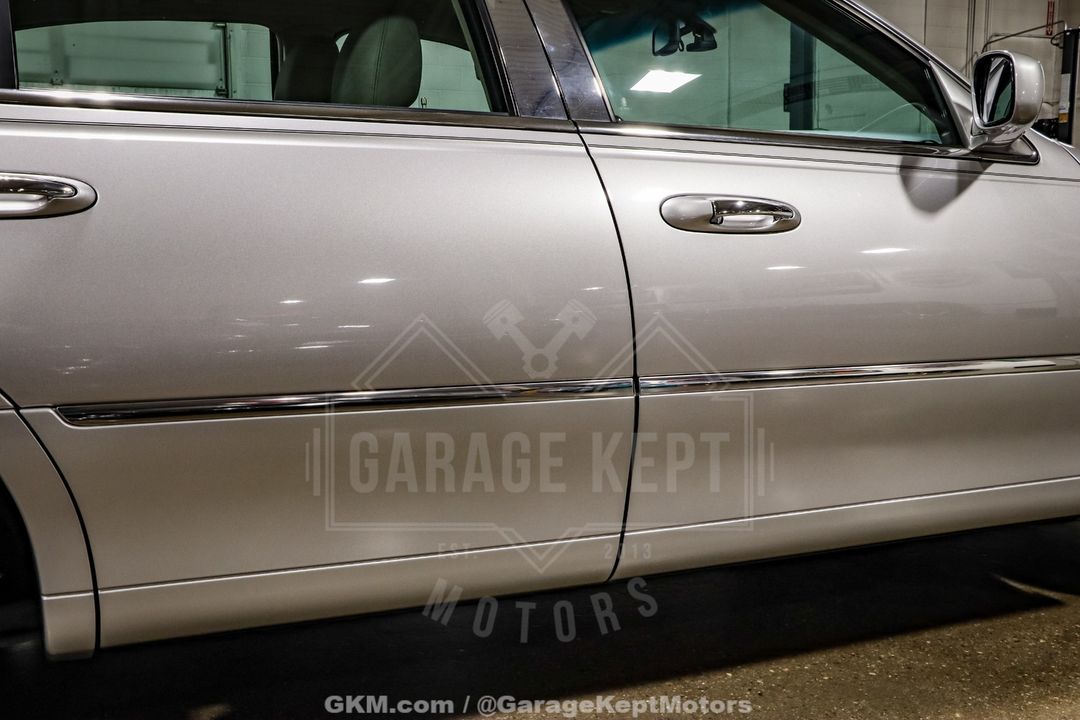 2010 Lincoln Town Car