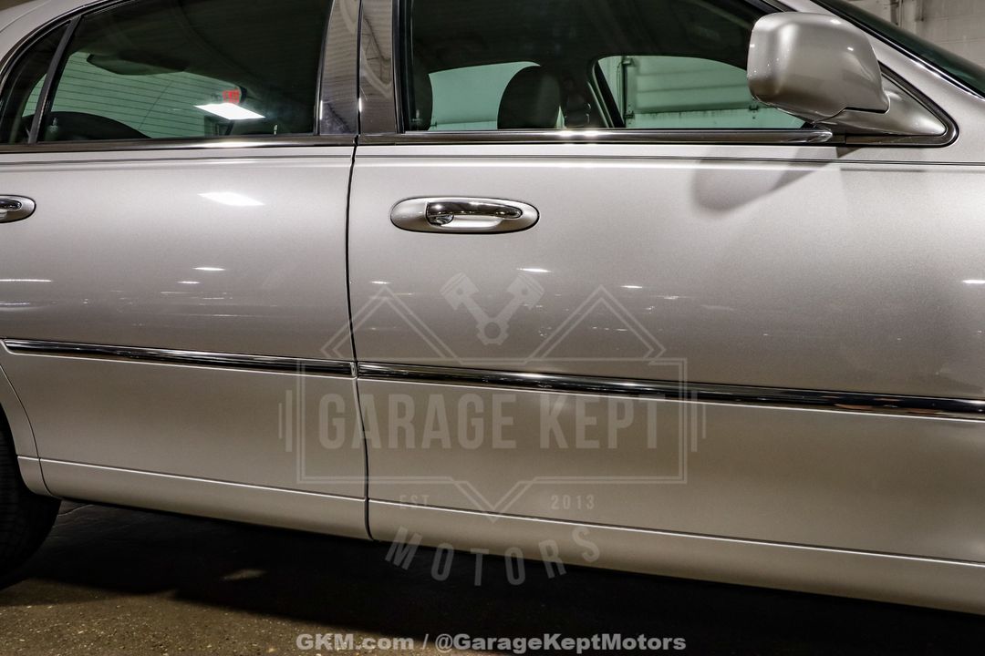 2010 Lincoln Town Car