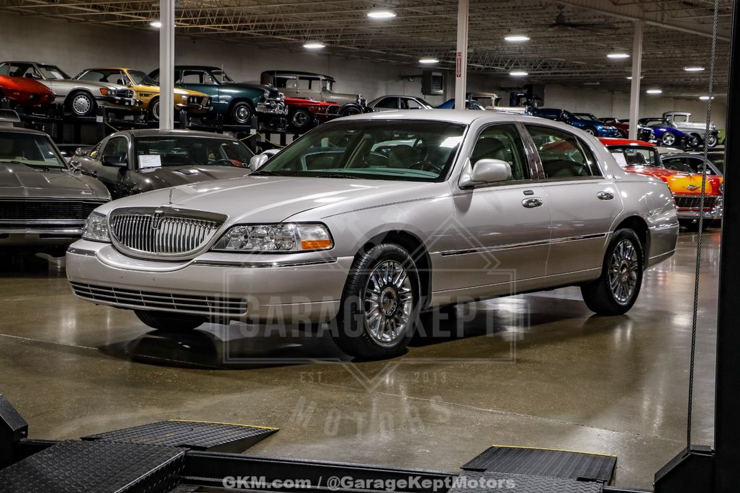 2010 Lincoln Town Car