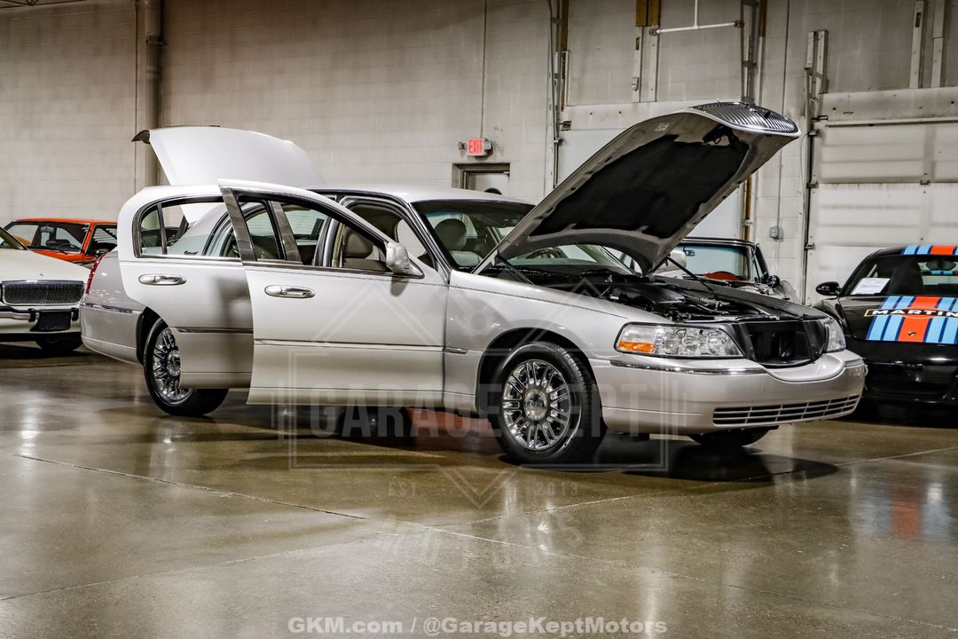 2010 Lincoln Town Car