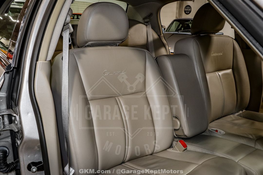 2010 Lincoln Town Car