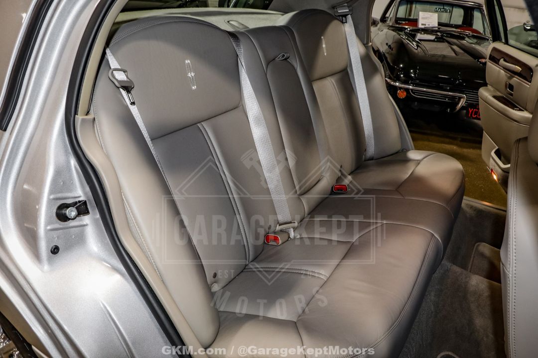 2010 Lincoln Town Car