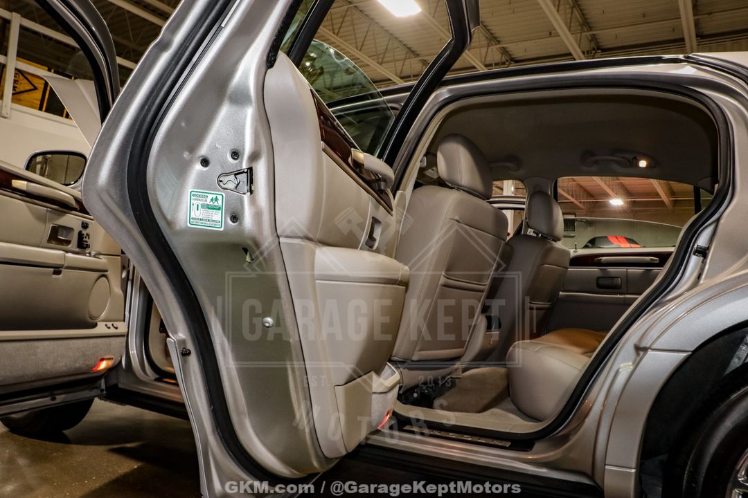2010 Lincoln Town Car