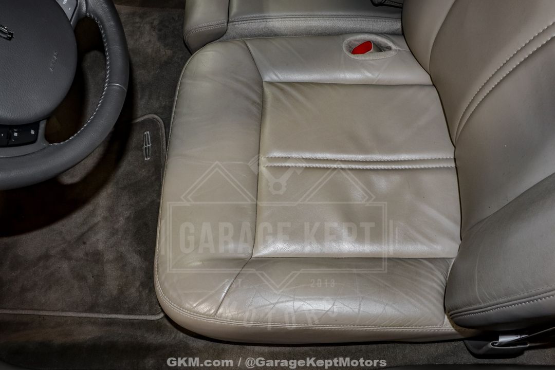2010 Lincoln Town Car
