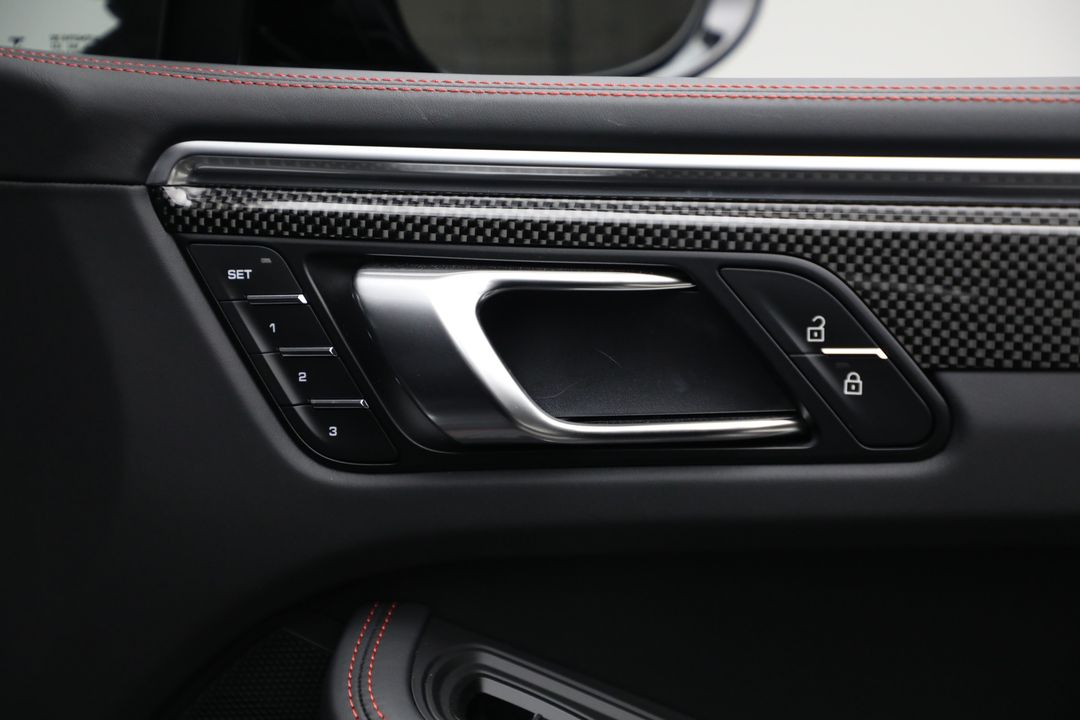 2023 Porsche Macan