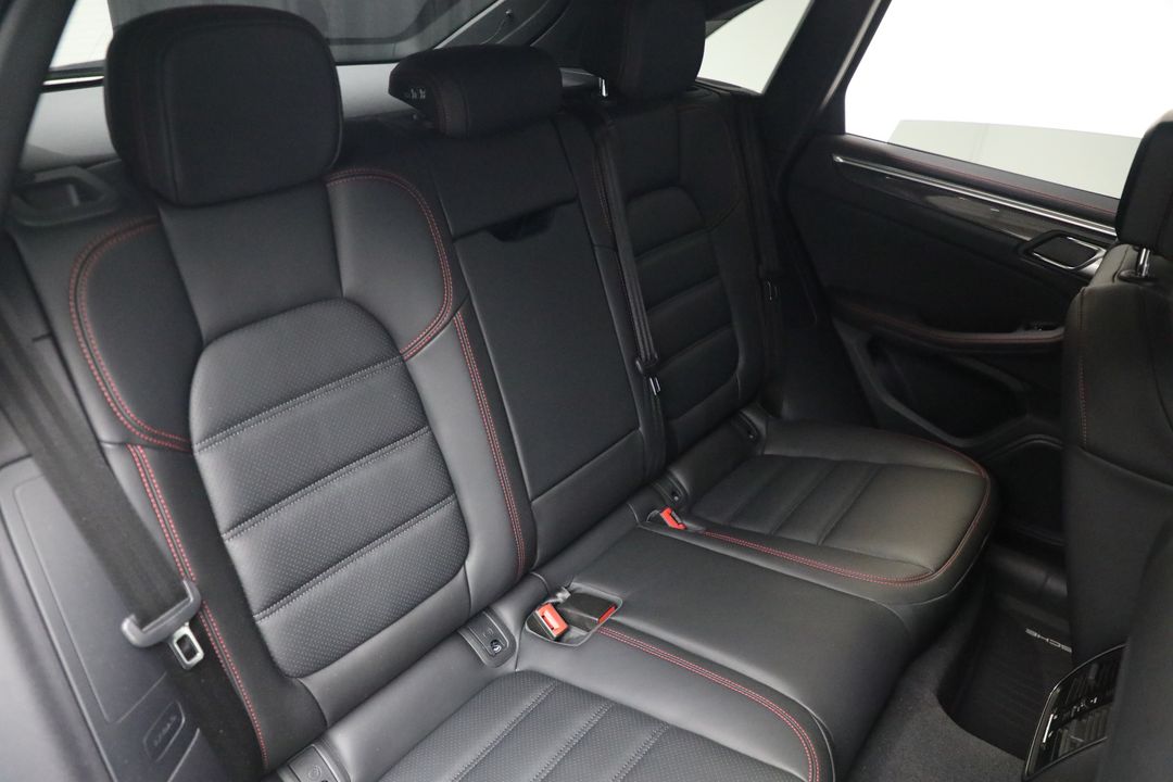 2023 Porsche Macan