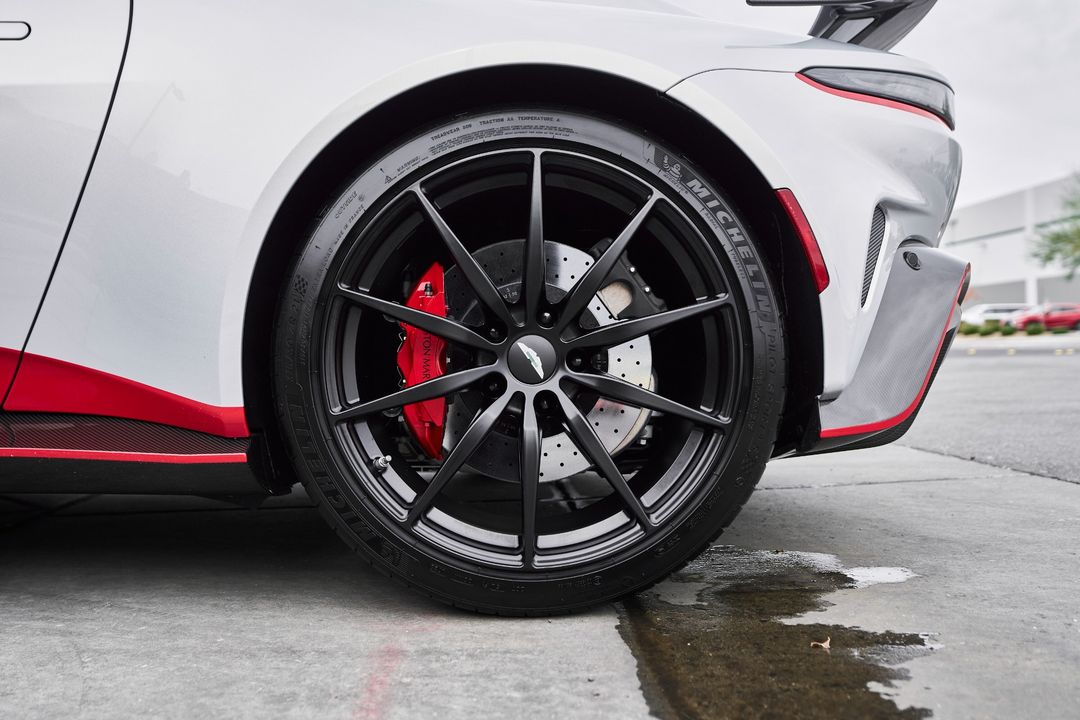 2023 Aston Martin Vantage