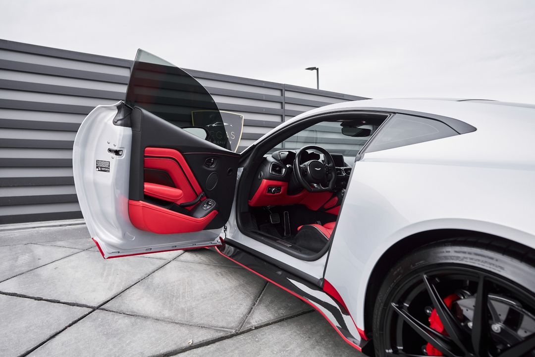 2023 Aston Martin Vantage