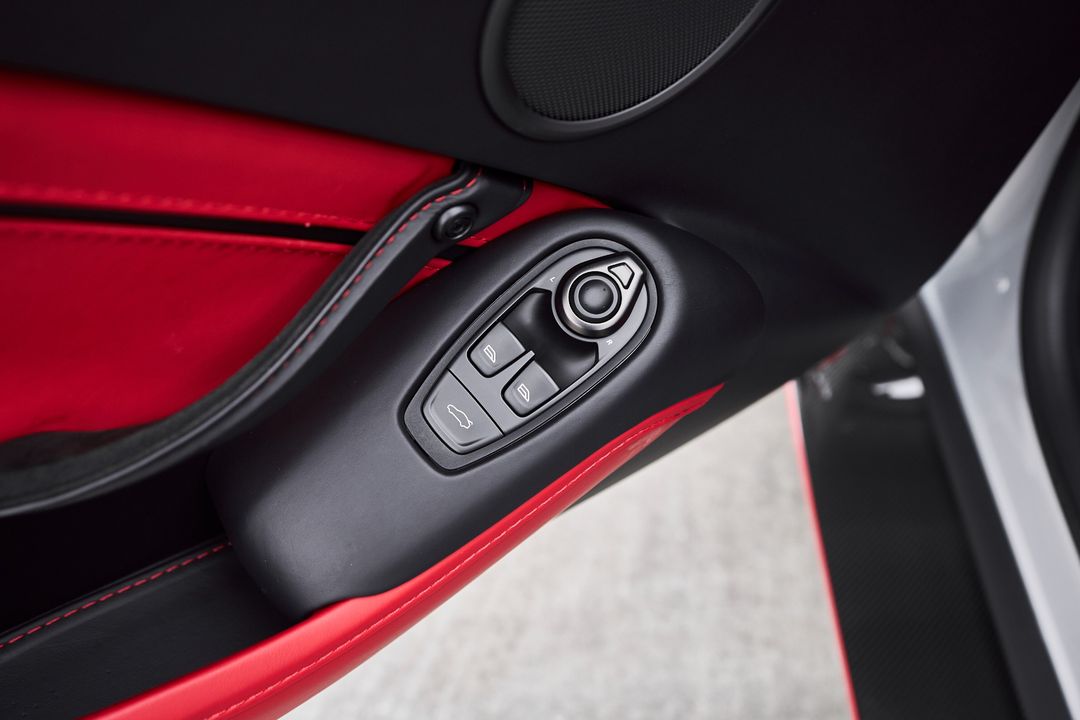 2023 Aston Martin Vantage