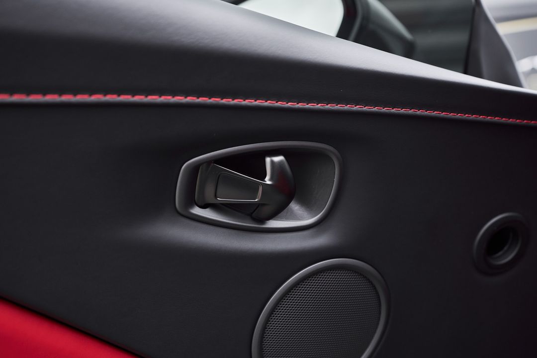 2023 Aston Martin Vantage