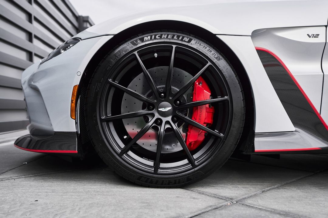 2023 Aston Martin Vantage