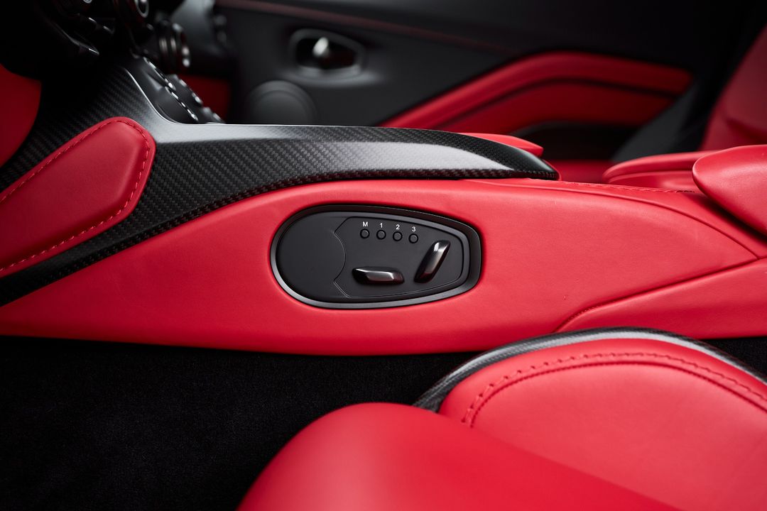 2023 Aston Martin Vantage