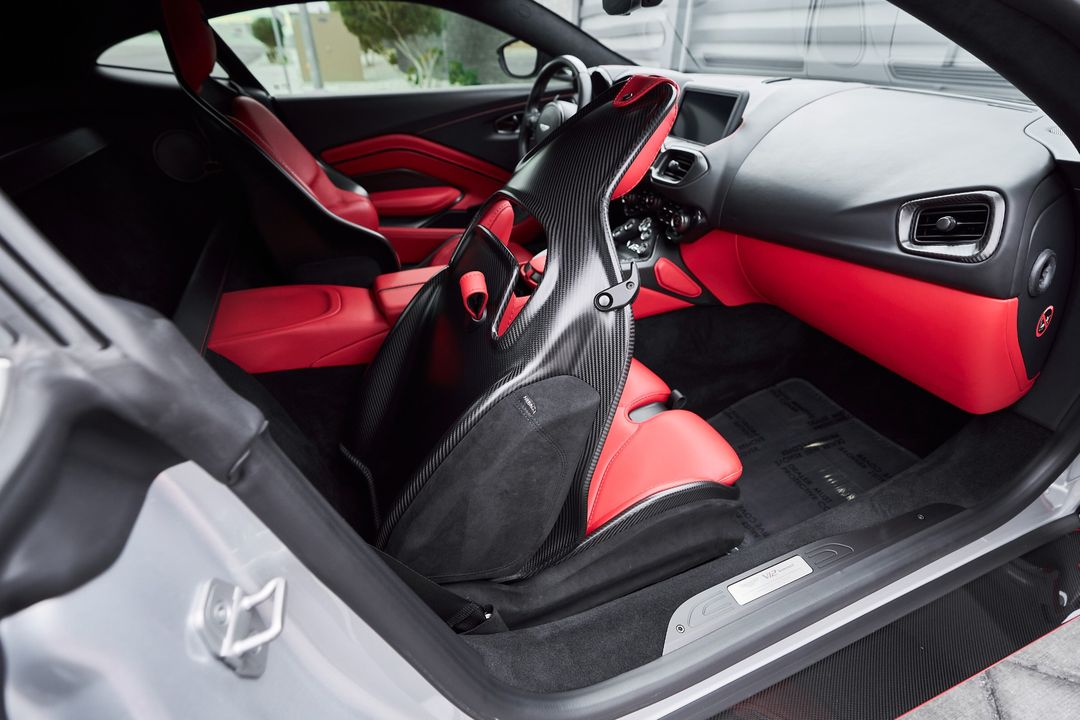 2023 Aston Martin Vantage